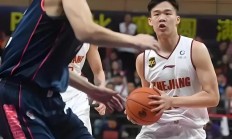 福建男篮在赛场上呈现出强劲势头